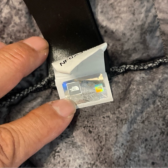 The North Face Black and Gray Pullover Size L - Picture 10 of 12